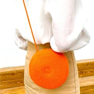 Minimalist circle straw bag crossbody